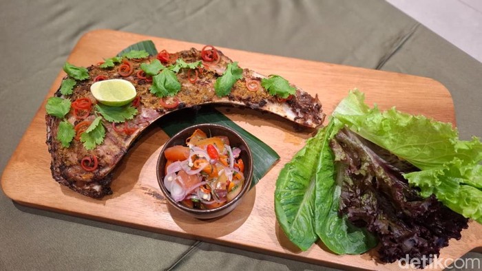 Sedap! Ikan Bakar Kunyit hingga Rahang Tuna Dabu-dabu buatan Chef Juna