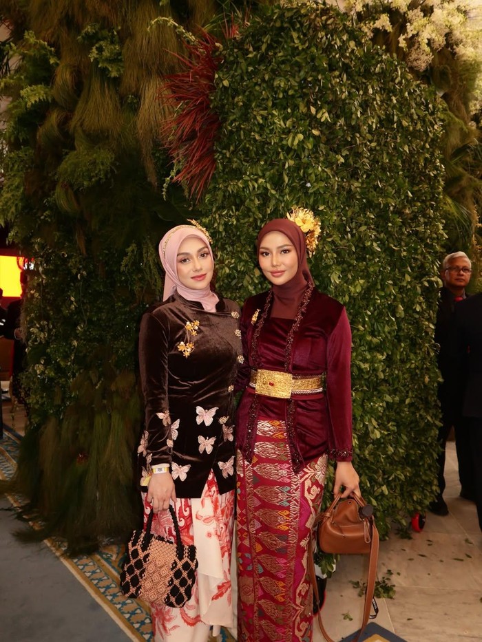 Celine Evangelista Gaya Celine Evangelista menghadiri Upacara HUT ke-80 RI di Istana Merdeka, pada 17 Agustus 2025.