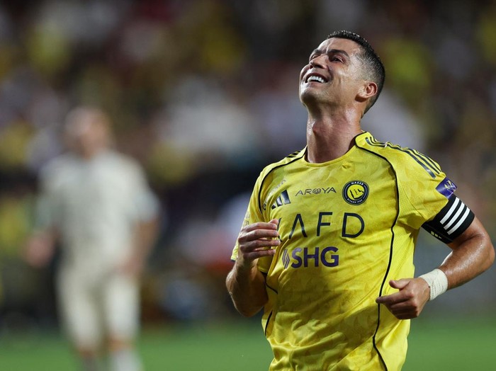 Soccer Football - Saudi Super Cup - Semi Final - Al Nassr v Al Ittihad - Hong Kong Stadium, Hong Kong, China - August 19, 2025 Al Nassrs Cristiano Ronaldo reacts REUTERS/Tyrone Siu