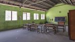 Debu Vulkanik Lewotobi Selimuti Sekolah di Sikka NTT