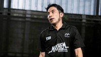 Desta lagi senang main padel, pickle, dan tenis. Benar, gue lagi ada di posisi yang menikmati hidup banget, katanya. (Foto: dok Instagram desta80s)