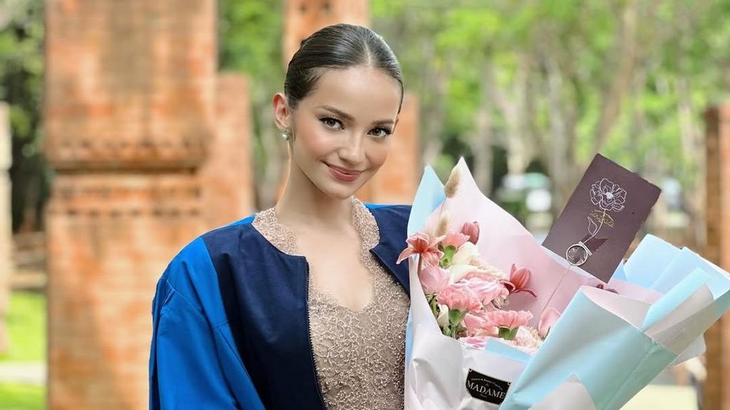 Ultah ke-33, Enzy Storia Bagikan Foto dari Masa ke Masa