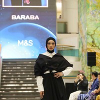 Senada dengan itu, Ari Tulang menyebutkan bahwa proses audisi tahun ini menjadi momen mengesankan karena hadirnya banyak talenta baru yang penuh potensi. Sementara Bimo Permadi menekankan keberagaman pesona dan karakter yang dimiliki masing-masing peserta menjadi kekuatan tersendiri dalam pencarian finalis Miss Universe Indonesia 2025. Foto: Pradita Utama/Detikcom.