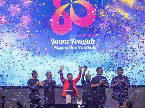 Gubernur Jateng, Ahmad Luthfi, saat menghadiri hiburan rakyat sebagai rangkaian Hari Jadi ke-80 Jateng di Jepara, Selasa (19/8/2025) malam.