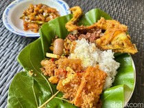 Pawon Kayu: Viral di Bogor! Gudeg Komplet Beralas Daun Jati Rp 20 Ribu