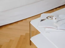 Nggak Perlu Beli Baru, Ini 5 Cara Atasi Goresan pada Lantai Kayu