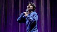 Indra Jegel mengatakan mulai memperhatikan penampilan setelah karier berkembang. Dulunya ngelihat majalah Bazaar, tuturnya. (Foto: dok Instagram indrajegel)