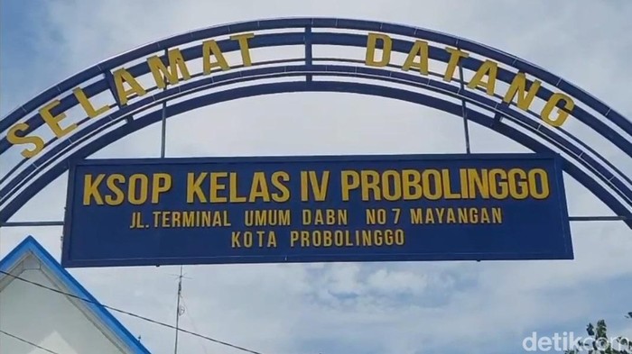 Kantor PT DABN, BUMD Pengelola Pelabuhan di Probolinggo yang digeledah penyidik Kejati Jatim terkait dugaan korupsi.