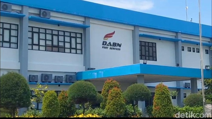 Kantor PT DABN, BUMD Pengelola Pelabuhan di Probolinggo yang digeledah penyidik Kejati Jatim terkait dugaan korupsi.
