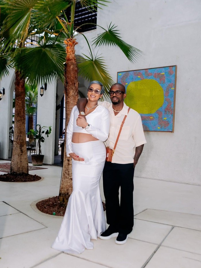 Kimmy Jayanti Kimmy Jayanti didampingi Greg Nwokolo gelar gender reveal.