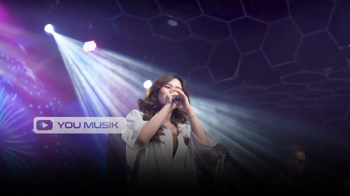 Kisinan Versi Karaoke Oleh Shepin Misa