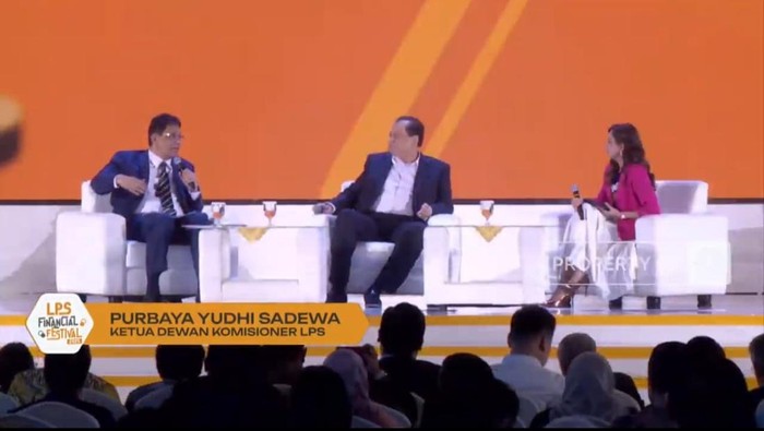 Ketua Dewan Komisioner Lembaga Penjamin Simpanan (LPS) Purbaya Yudhi Sadewa dalam acara LPS Financial 2025 di Medan