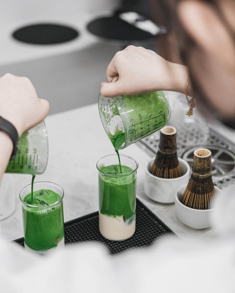 matcha langka secara global memengaruhi penjualan Niko Neko dan ZUS Coffee di Malaysia