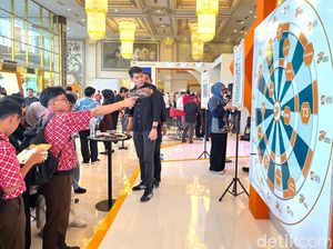 Keseruan Peserta Ikuti Game dengan Hadiah Menarik di LPS Financial Festival