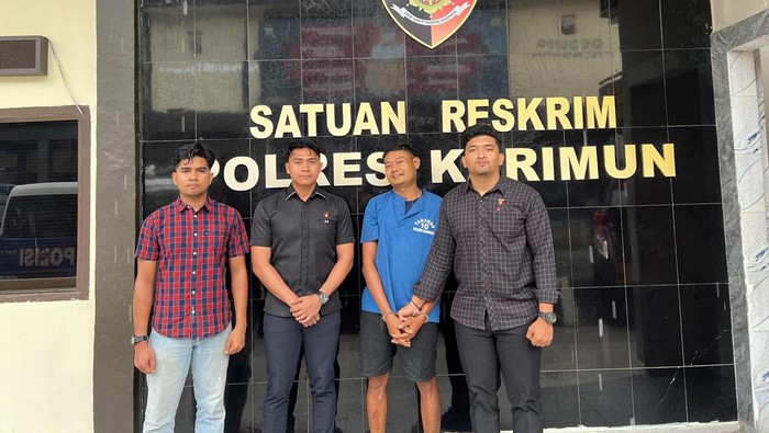 Pelaku saat diamankan di Polres Karimun. (Dok Polres Karimun)