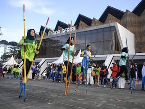 Lestarikan Budaya, Warga Samarinda Ramaikan Lomba Olahraga Tradisional