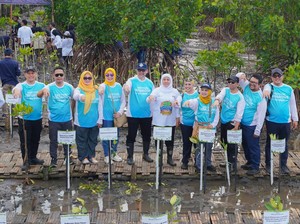 Kontribusi IKA UNAIR Untuk Lingkungan dalam Festival Mangrove ke-VII