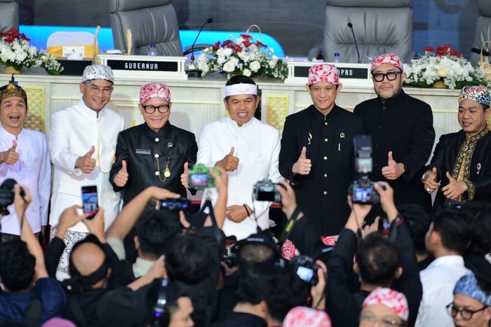 Perayaan HUT Provinsi Jawa Barat ke-80 diisi dengan prosesi pembacaan naskah Sang Hyang Siksa Kandang Karesian.