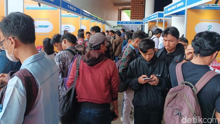 Job Fair Jakarta International Velodrome