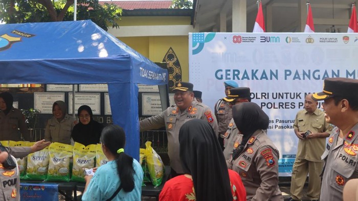 Polres Pasuruan gelar gerakan pangan murah.