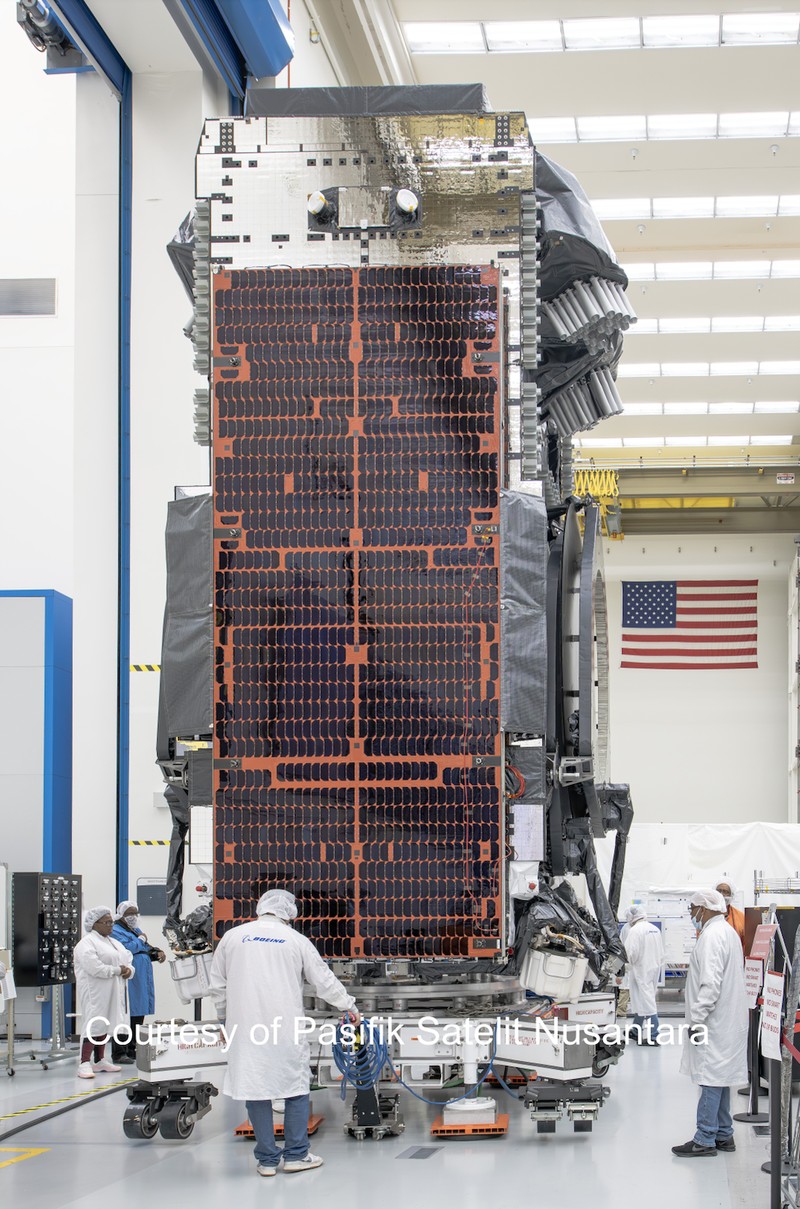 Satelit Nusantara Lima