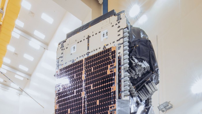 Satelit Nusantara Lima