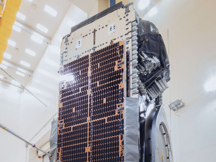 Mengintip Perakitan Nusantara Lima, Satelit Internet Terbesar di Asia