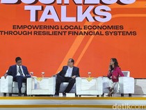 Chairul Tanjung Bicara Manfaat Literasi Finansial Bagi Anak Muda di Medan