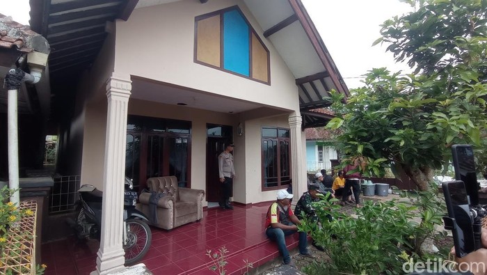 Suasana rumah korban Yosep di Kecamatan Jamanis Kabupaten Tasikmalaya.