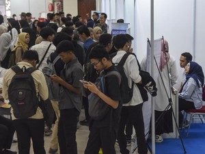 Resmi! Lowongan Kerja Dilarang Syaratkan Penampilan Menarik hingga Tahan Ijazah