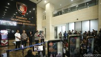 Dengan hasil tes tersebut, Polri berharap polemik yang berkembang di masyarakat dapat mereda. Masyarakat diimbau bijak menanggapi isu serupa di media sosial.  