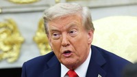 Presiden Amerika Serikat (AS) Donald Trump diam-diam memperluas tarif impor 50% untuk baja dan aluminium dengan memasukkan lebih dari 400 kategori produk tambahan. Tarif tersebut berlaku mulai hari Senin waktu setempat. Getty Images/Anna Moneymaker