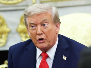 Trump Pecat 8 Hakim Imigrasi di New York, Alasannya Tak Jelas