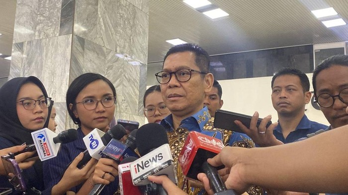 Wakil Ketua DPR RI Adies Kadir