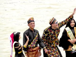 Aisar Khaled Turut Ramaikan Festival Pacu Jalur di Kuansing