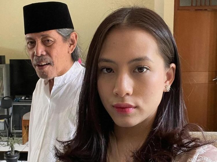 Acil Bimbo Ultah ke-82, Adhisty Zara: Selalu Ganteng!