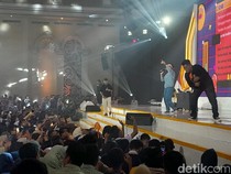 Nyanyi Bareng Agak Laen di LPS Financial Festival Medan