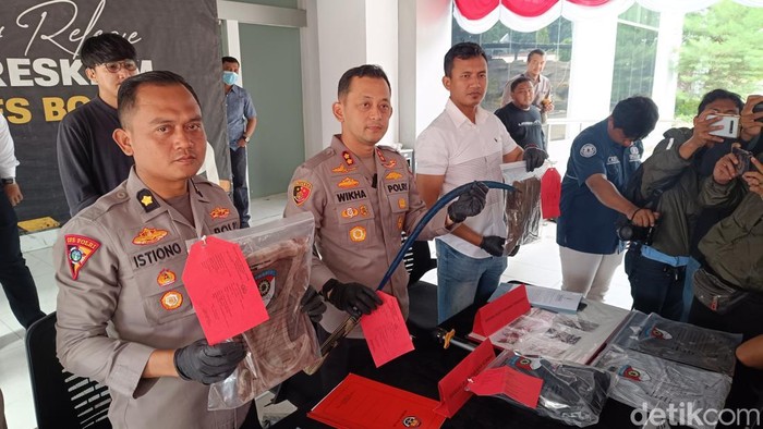 Barang bukti kasus tawuran maut di Jasinga Bogor. (Rizky/detikcom)