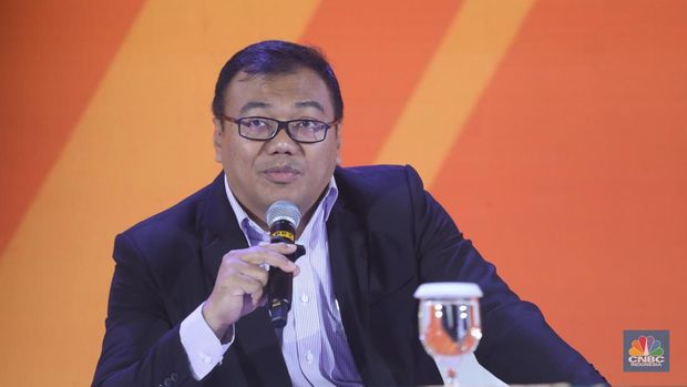 Bupati Deli Serdang, dr. H. Asri Ludin menyampaikan pemaparan saat panel diskusi dalam acara LPS FInancial Festival 2025 di Regale International Convention Center, Medan, Sumatera Utara, Kamis (21/8/2025). (CNBC Indonesia/Tri Susilo)