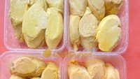 Ucok Durian punya durian spesial, yakni Ucok Durian Signature dari Medan. Dagingnya lembut, tebal, dan harum. Bisa dimakan langsung atau jadi isian pancake. Foto: Instagram/@ucokdurian.id