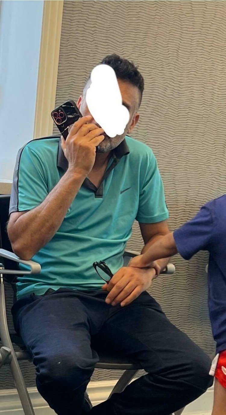 Foto Kelakuan Egois