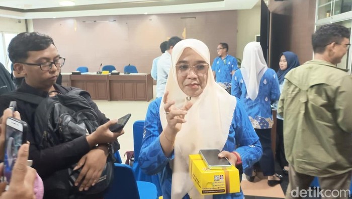 Kabag Humas PDAM Makassar Fazad Azizah. Zulkarnaim/detikSulsel