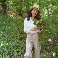 Wajah rupawan Kiran itu tampaknya memang diwarisi dari sang bunda. Meski kini sudah berusia 58 tahun namun pesona kecantikan Kartika Sari Dewi Soekarno tetap tak luntur. Foto: Instagram/@kartikasoekarnofoundation