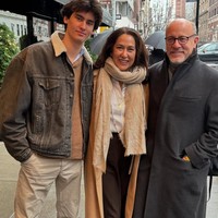 Besar di Eropa, Kiran tak hanya berparas tampan, namun juga memiliki postur tubuh tinggi. Pesonanya pun kerap bikin terpana. Foto: Instagram/@kartikasoekarnofoundation