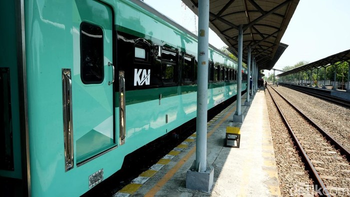 Kereta Api Khusus Petani dam Pedagang