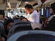 Dunia Hari Ini: 79 Penumpang Bus yang Diusir dari Iran Tewas di Afghanistan