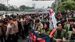 Penampakan Mahasiswa Demo di Depan DPR, Sempat Ricuh