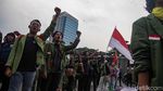 Penampakan Mahasiswa Demo di Depan DPR, Sempat Ricuh