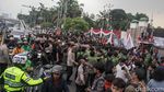 Penampakan Mahasiswa Demo di Depan DPR, Sempat Ricuh