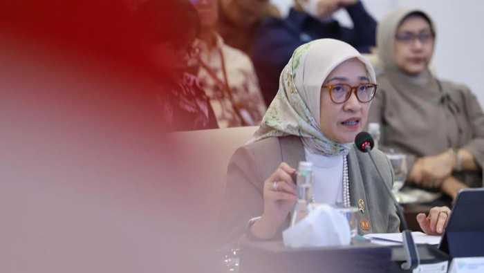 MenPAN-RB Rini Widyantini